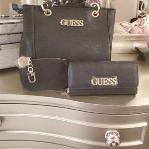 Large GUESS Signature Purse Set W/O Tags
